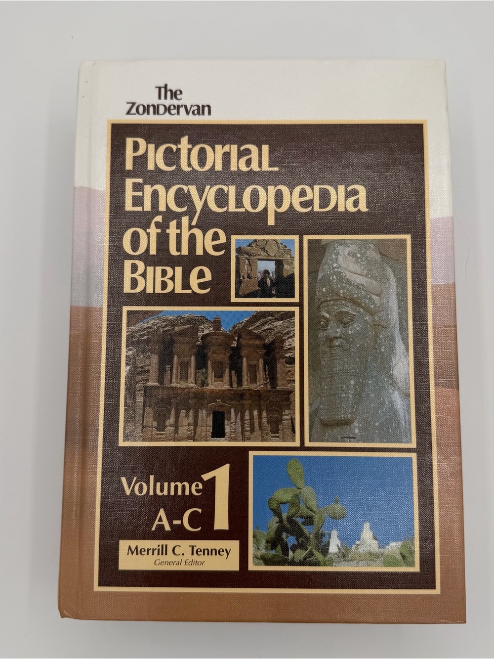 Zondervan Pictorial Encyclopedia of the Bible Volume 1 by Merrill Chapin Tenney